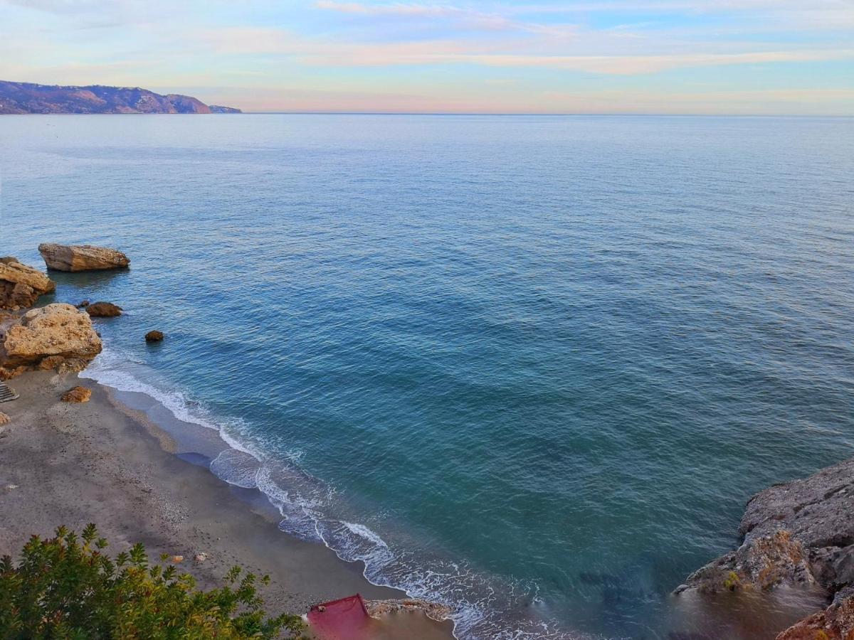 Carabeo Vista Mar Apartment Нерха Екстериор снимка